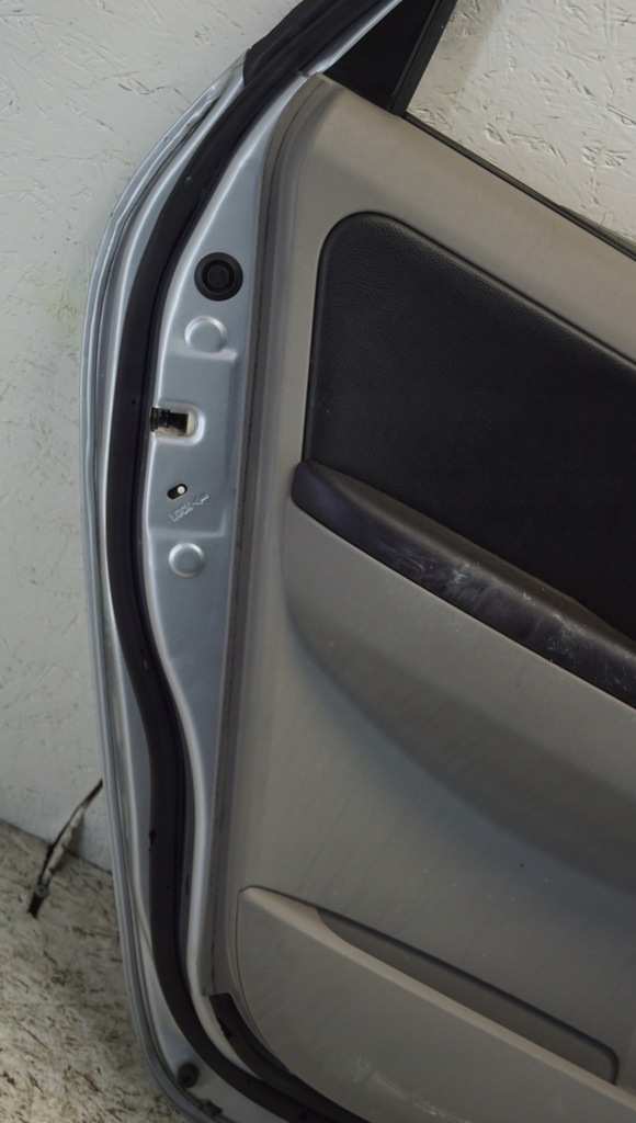 фото №13, Дверь левый задняя mitsubishi grandis
