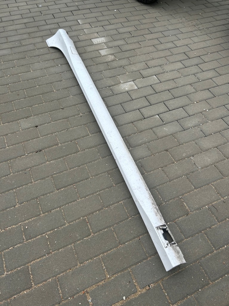 Купити Opel insignia b opc молдинг поріг ліва оригінал гарний стан