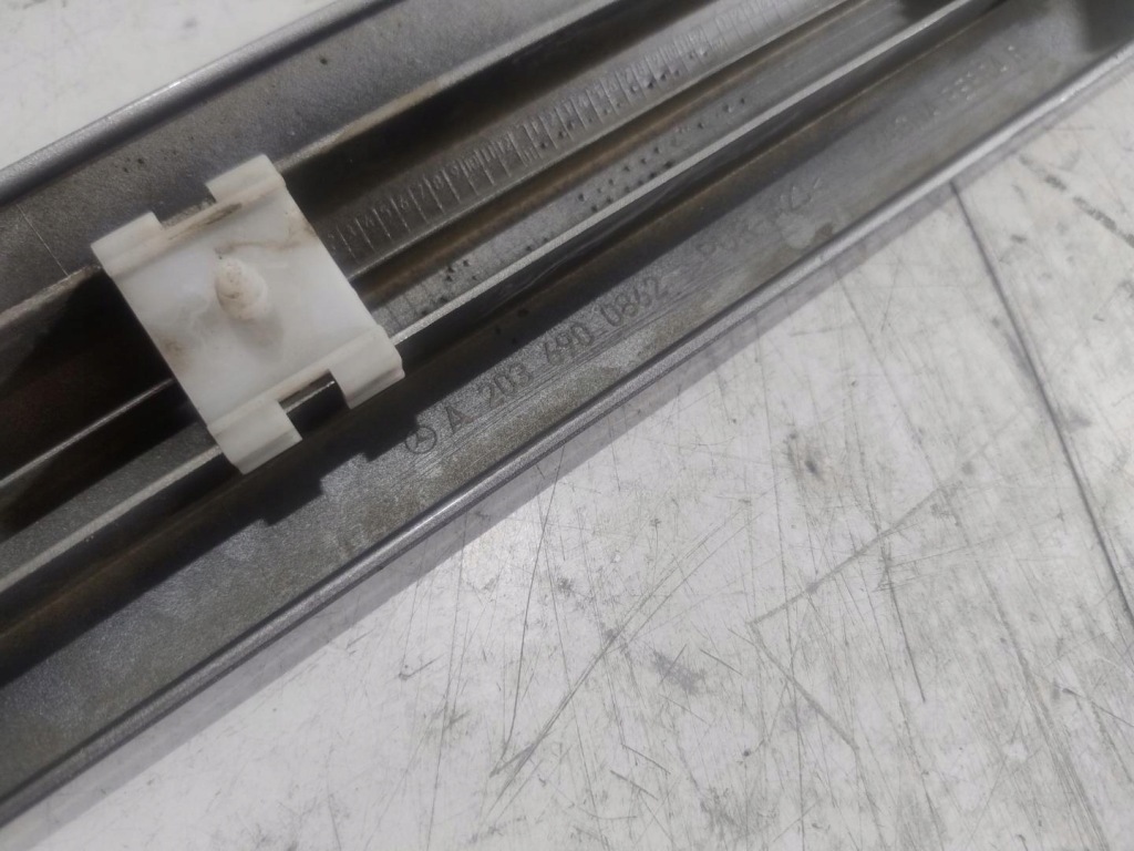 фото №6, Молдинг крила правий задня mercedes w203 coupe a2036900862