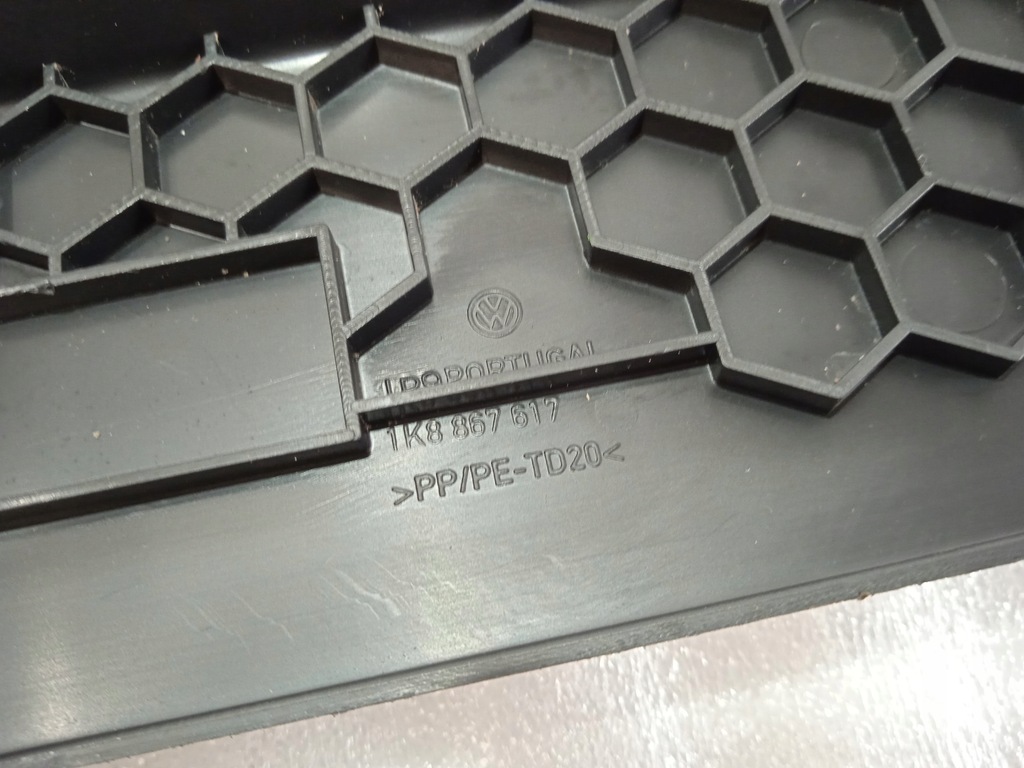 фото №9, Молдинг защита потолочный volkswagen оригинальный номер 1k8867617