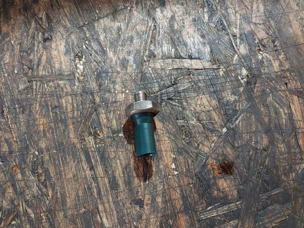 фото №7, Датчик давления масла seat leon iii 1.2tsi cyv 036919081c