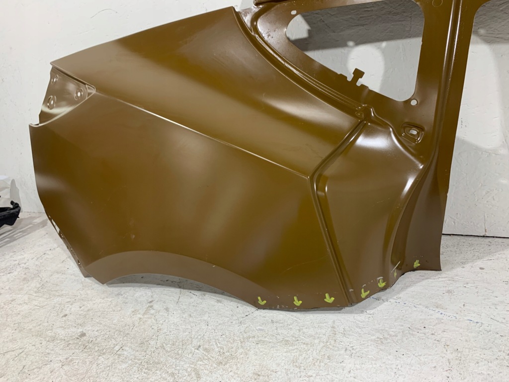 Tesla model 3 крыло  правый  задняя задний новый оригинальный номер в Украине