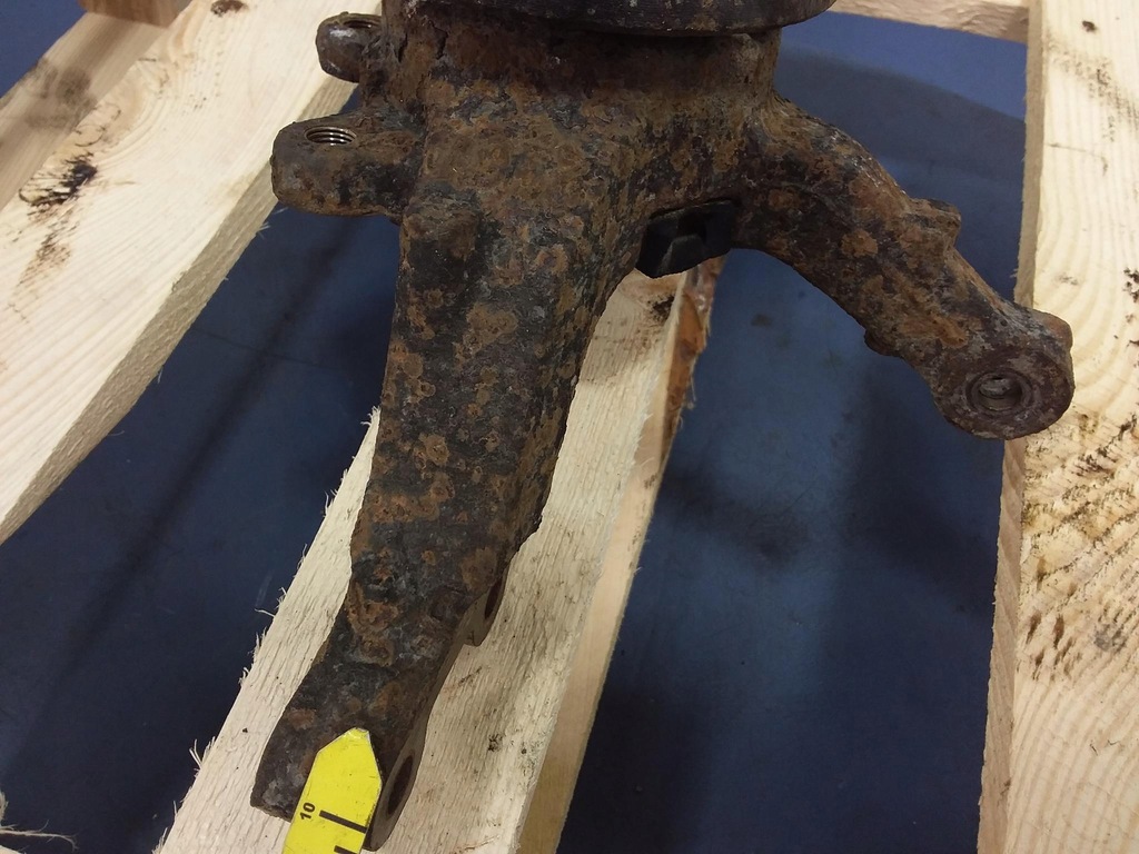 фото №7, Dacia sandero i 1.2 16v поворотний кулак права перед