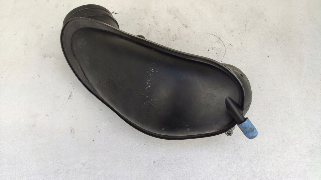 фото №3, Audi труба воздухозаборник воздуха 06c133354g