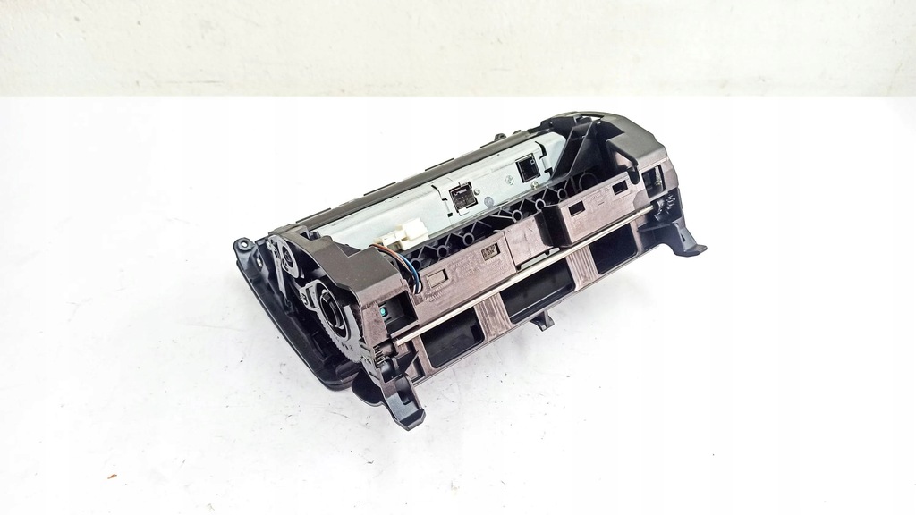 фото №13, Mercedes-benz c w204 2008 панелі керування, перемикачі