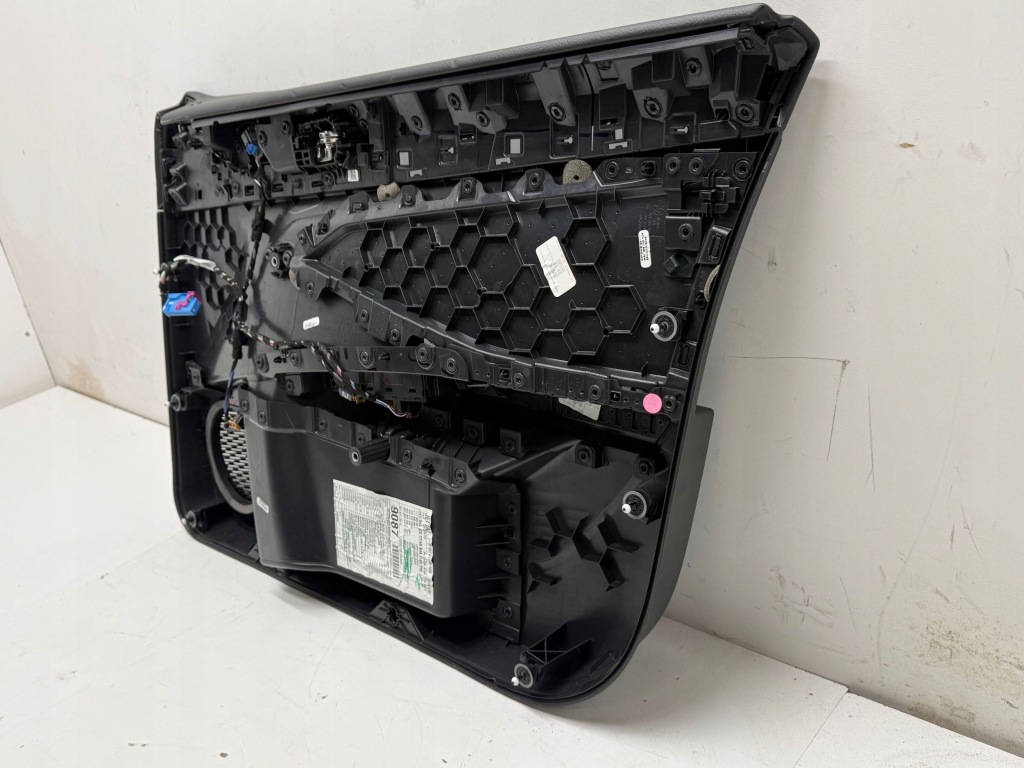 2023 volkswagen jetta америка обшивка дверь передних с Разборки