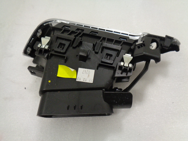 фото №6, Peugeot 2008 решётка обдув консоли левая 9633131777