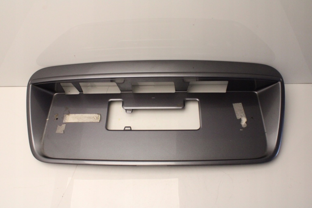 фото №1, Mitsubishi lancer viii hb 07r- рамка номерного знака накладка кришки багажника a39b