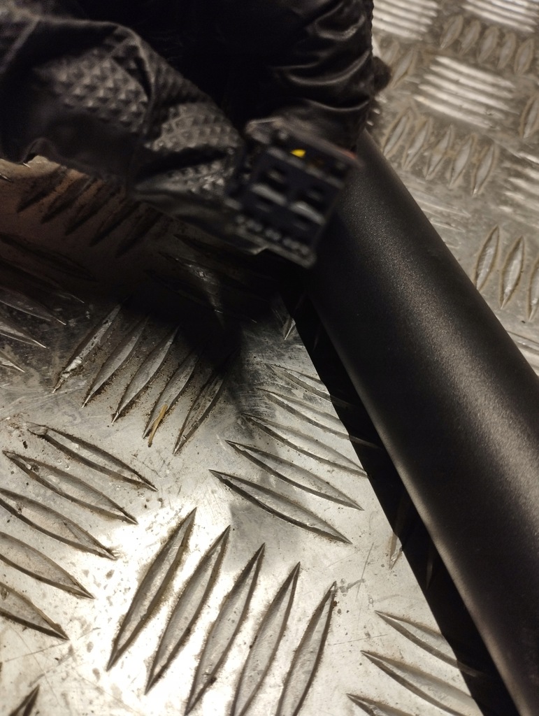 фото №12, Porsche macan 95b привід амортизатор кришки 95b827851c