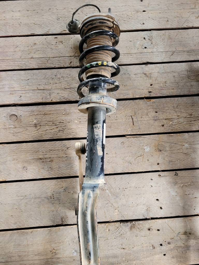 фото №2, Амортизационная стойка амортизатор правый alfa romeo stelvio электрический