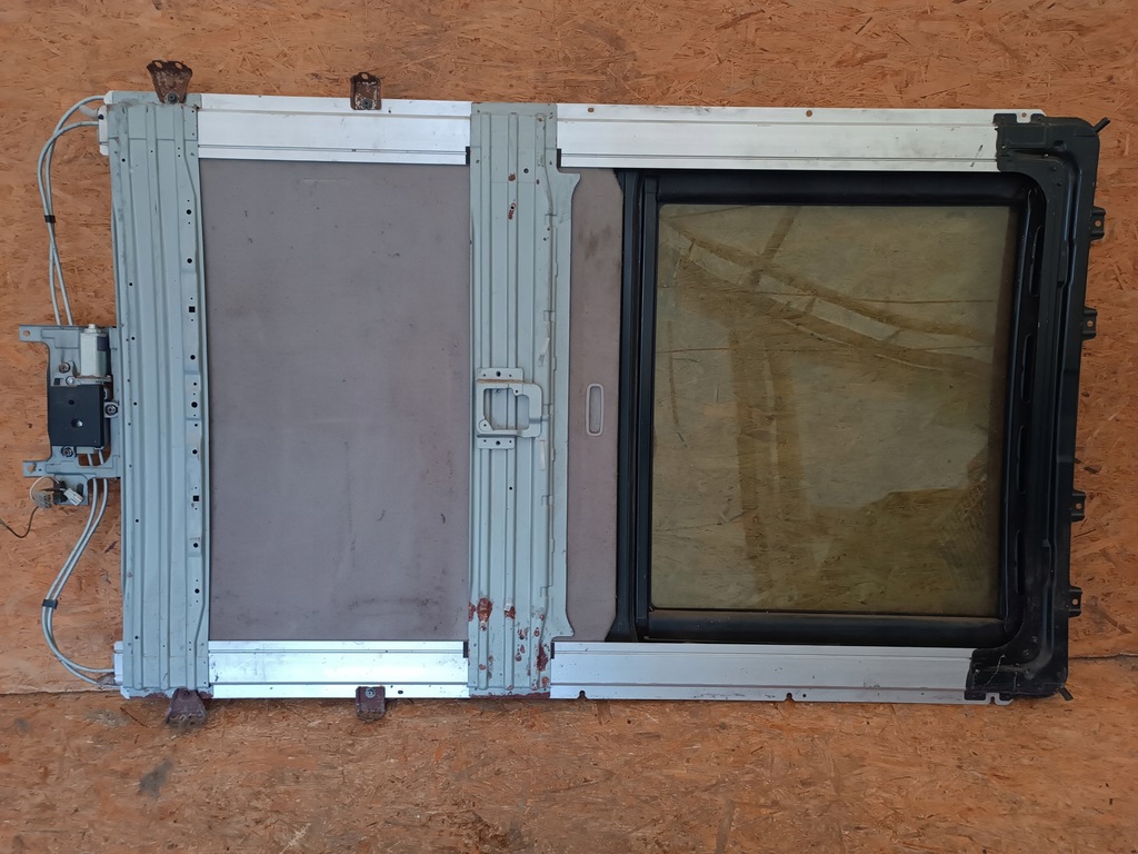 фото №10, Nissan x-trail t30 2001- моторчик люк люк