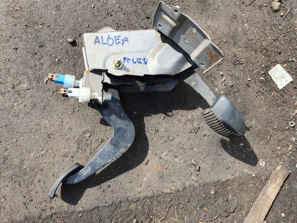 Радіатор води кондиціонер вентилятор fiat albea 03r 1.2 бензин герметичні справні Доставка