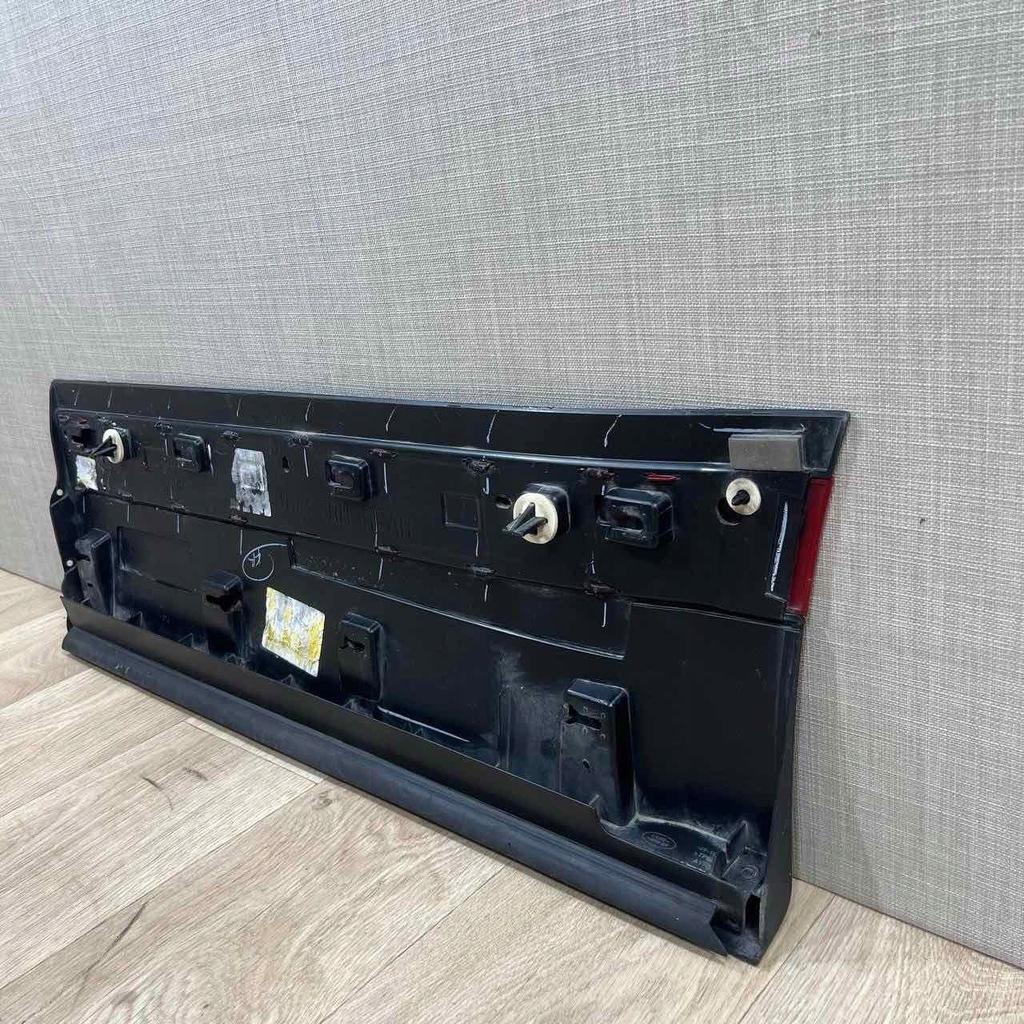 фото №10, Range rover velar l560 2017 - молдинг na дверь правый задняя j8a2-274a48-a