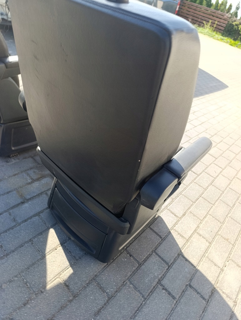 фото №8, Vw t5 t6 multivan сиденья поворотные второй/третий ряд с детское кресло