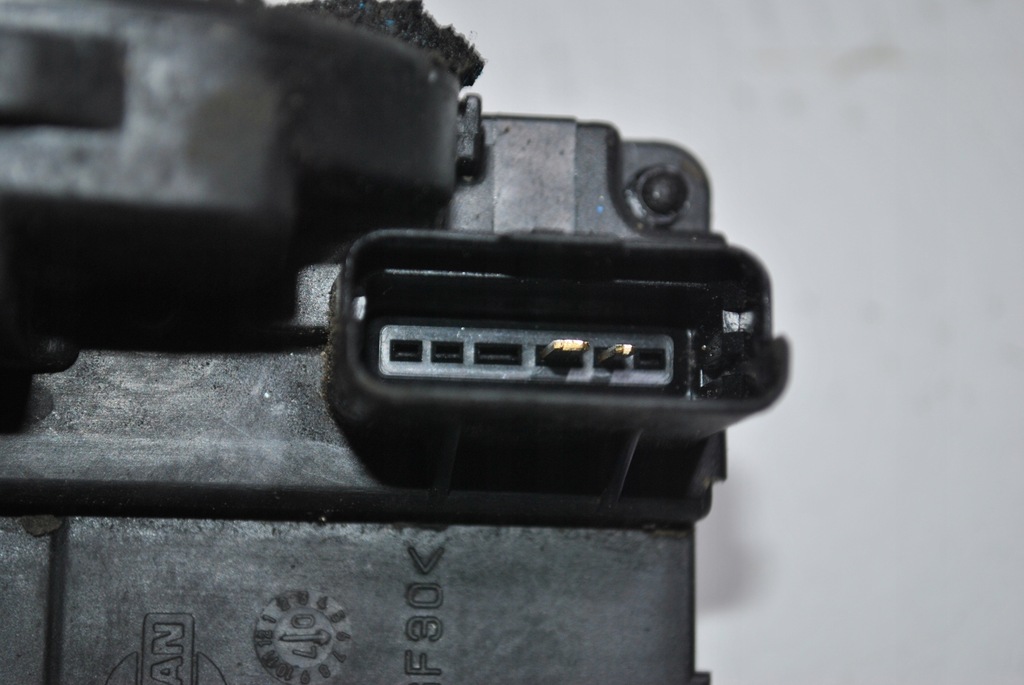 фото №4, Замок дверь правый задняя nissan tiida 2 pin