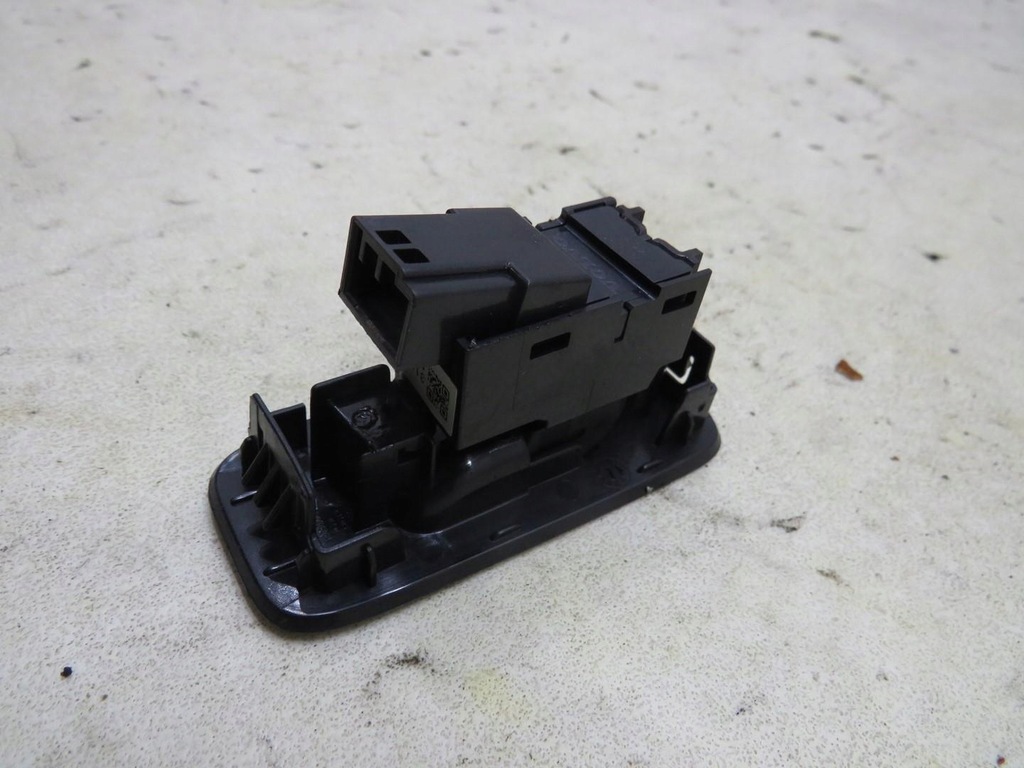 фото №6, Перемикач вікон правий задня volvo v40 ii 2.0 d4