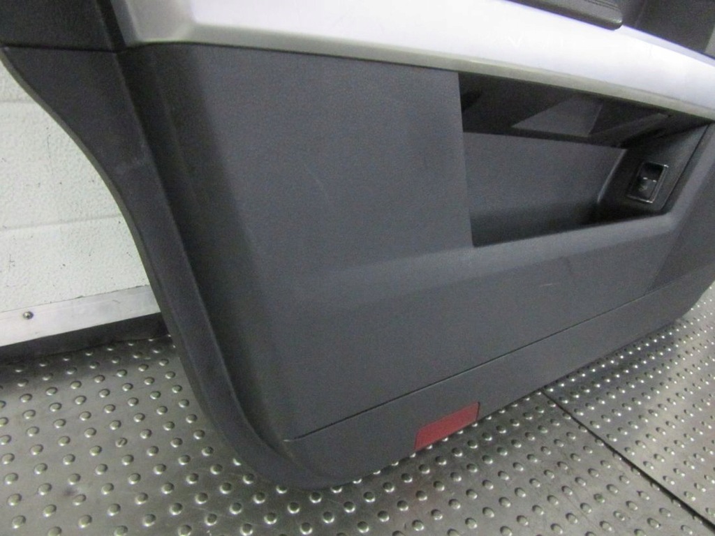 фото №11, Mercedes glk x204 2010 обшивка дверь левый перед