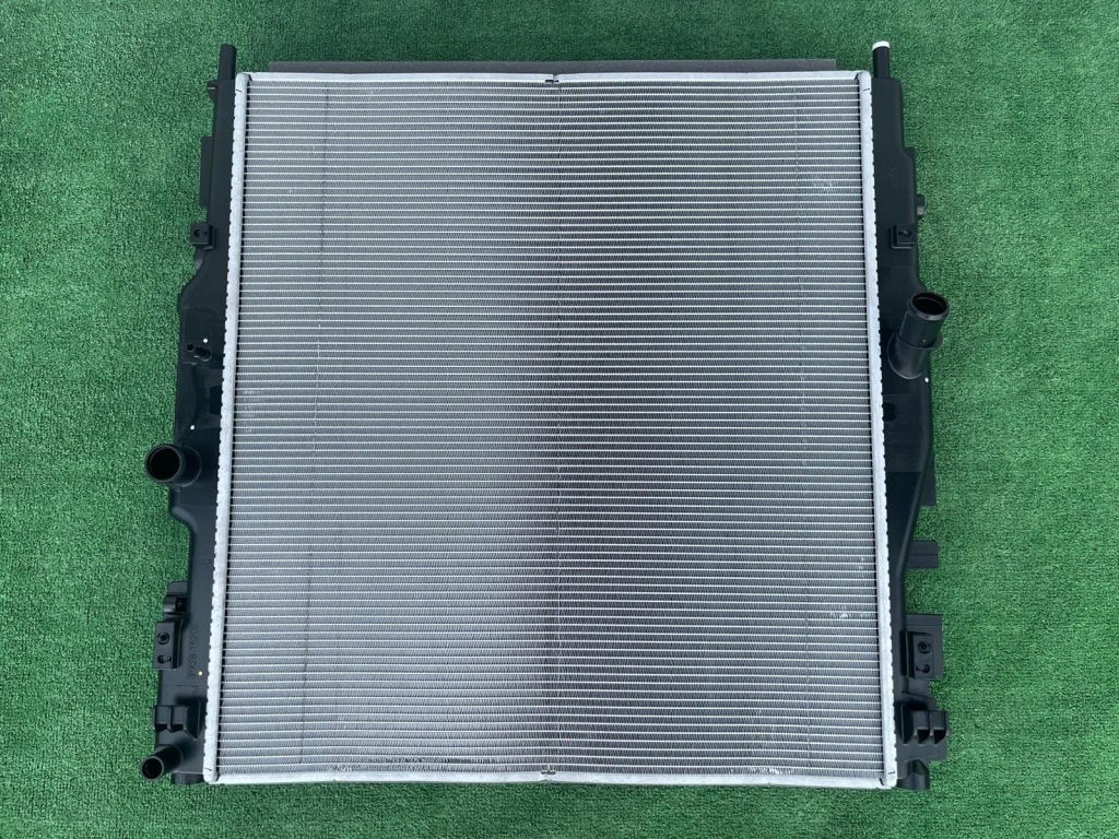 Радіатор води mazda cx60 cx-60 px28-15200 оригінал нова giełda poznań Оригінал