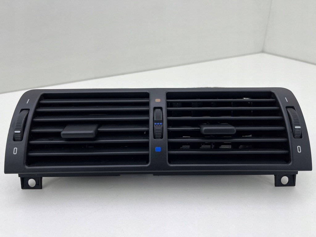 фото №1, Bmw 3 e46 середній решітка обдув перед 8391179