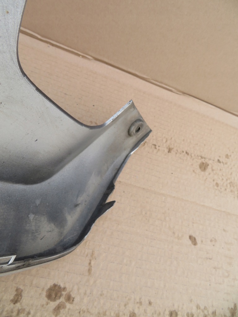 Volvo xc40 спойлер диффузор накладка бампера задняя 30747812, 30747810 в Украине