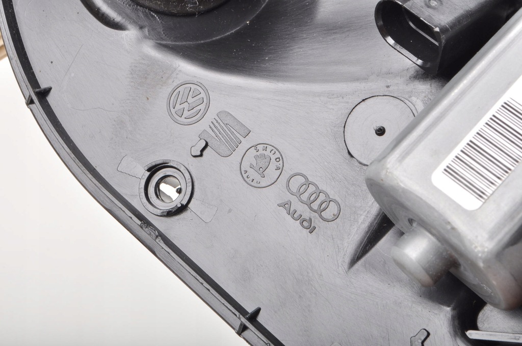 фото №10, Bentley bentayga audi q7 доводчик дверь правый задняя задний 4m0837004a