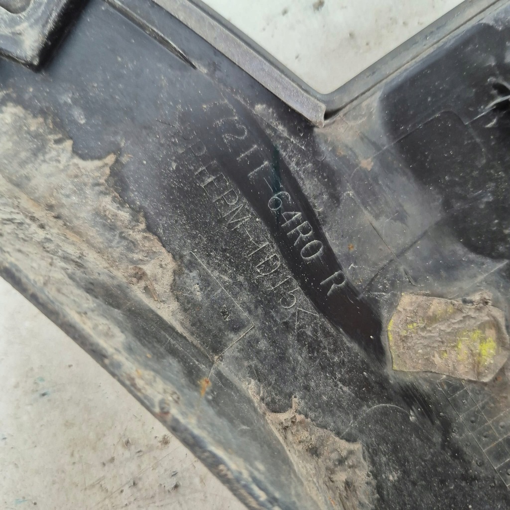 фото №12, Suzuki sx4 s-cross 13- молдинг накладка крила правий перед 77211-64r0