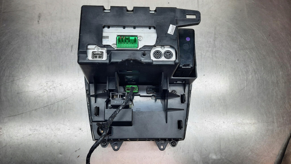 фото №7, Панель средний радио hu-850 панель кондиционера volvo s60 i 2.4 d5 lift