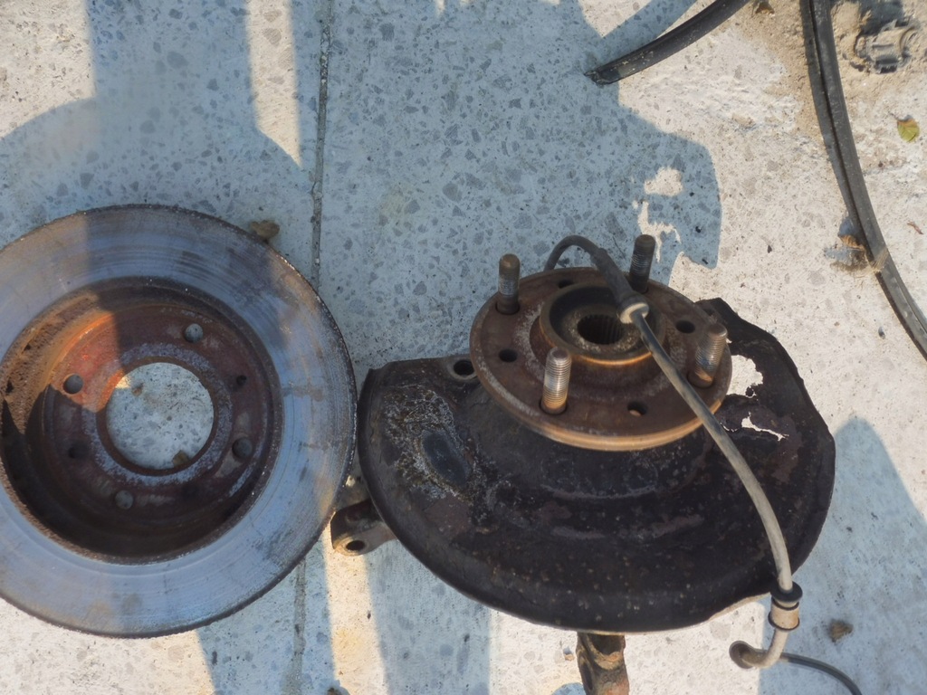 фото №3, Space star 1.6 1998 98 поворотний кулак правий перед