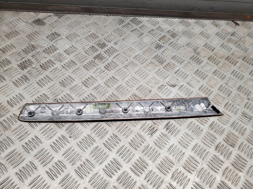 Mercedes-benz gl x164 a1647301322 задний  сторона левая обшивка дверь задних в Украине