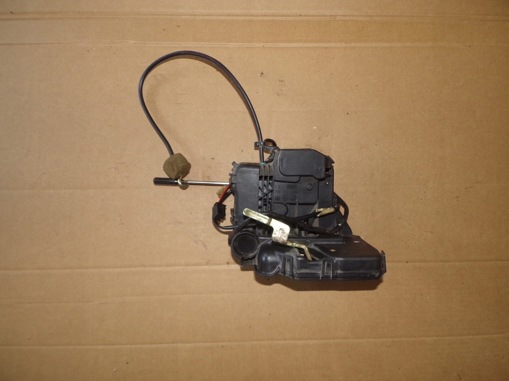 фото №1, Замок двері правий перед mercedes c w203 europa