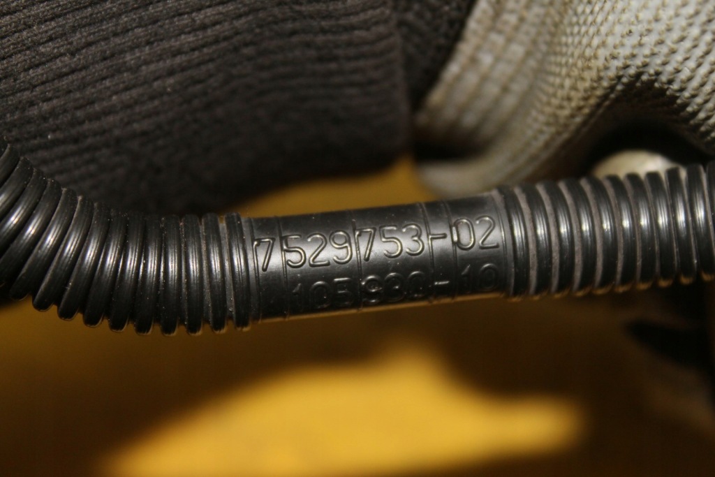 Клапан вентиляционный 7529753 e90 1.6 16v n45b16ac Киев