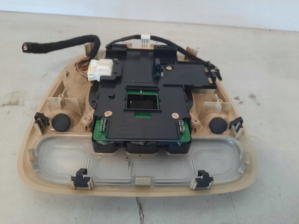 фото №6, Jaguar x-typev 01-07 лампа потолочный освещение кабины перед 186203