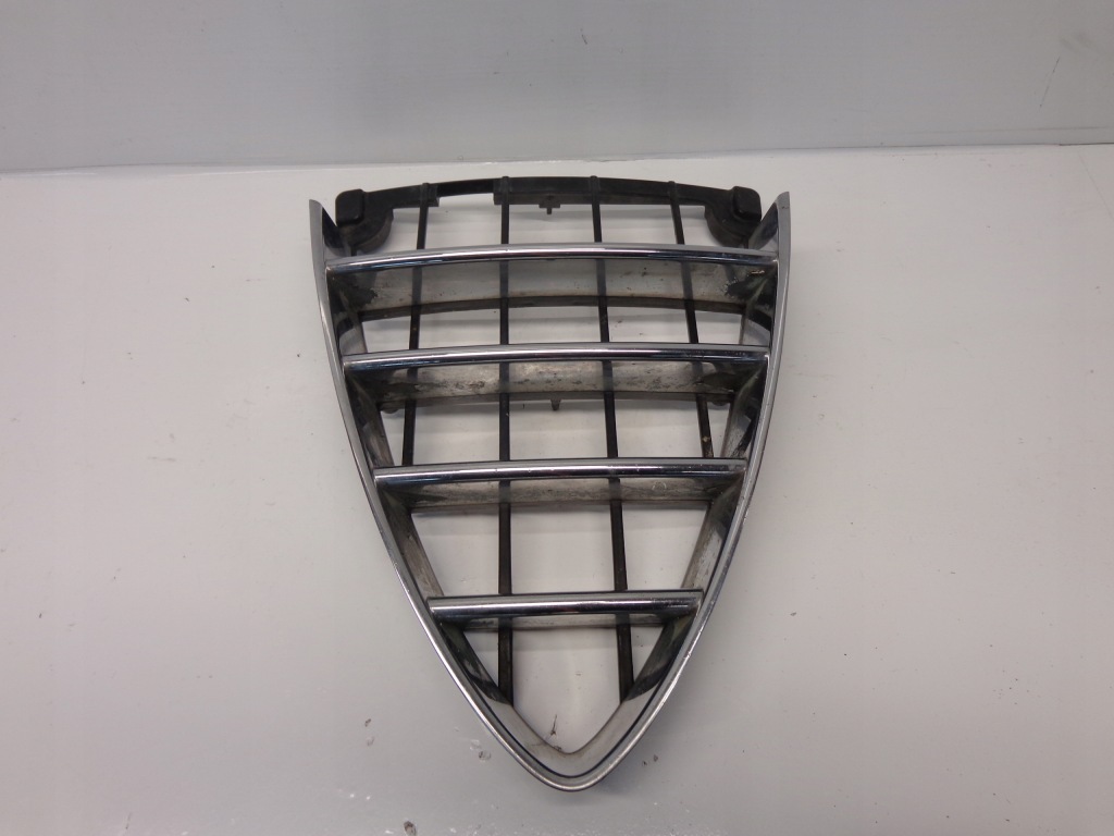 фото №1, Alfa romeo 159 решётка радиатора решётка радиатора бампера