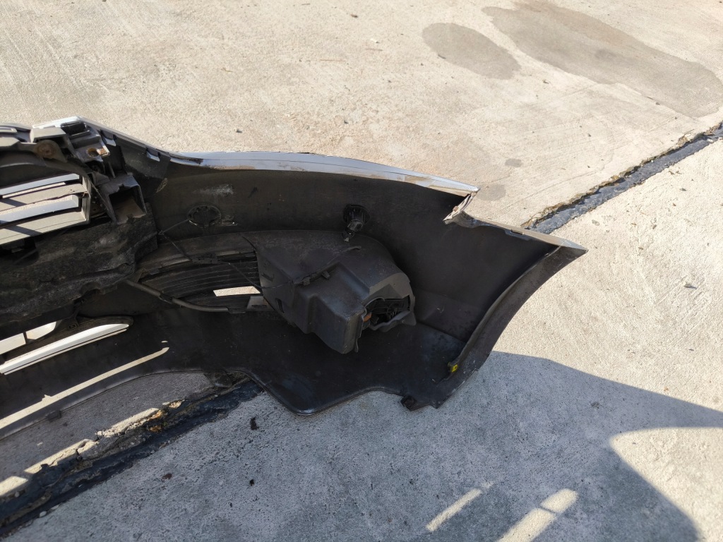 Бампер перед комплектный  audi a4 b8 рестайлинг  2011-2016 lx7w pdc оригинал !!! с Разборки