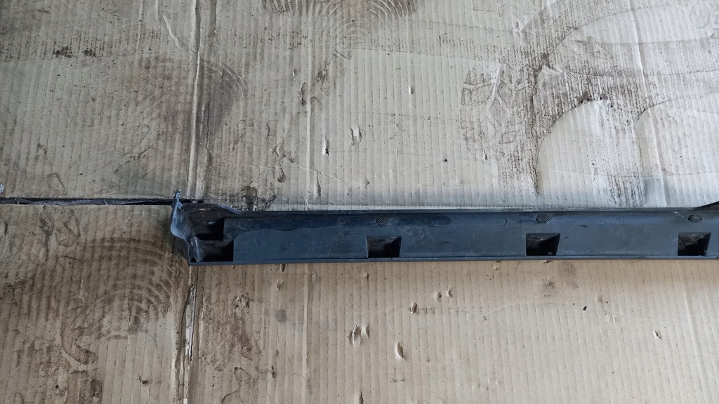 фото №7, Молдинг порог правая volvo s40 v40 lift 00-04r