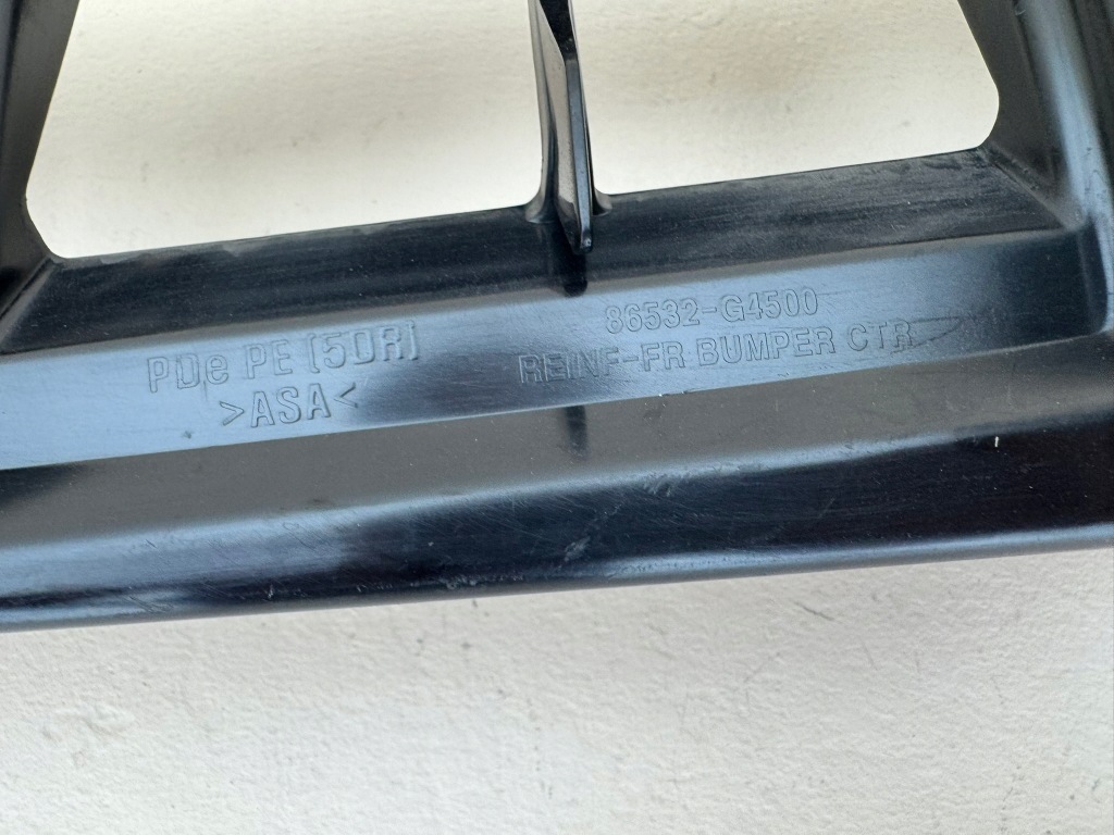 Hyundai i30 3 3 17r- решётка бампера передняя перед 86532-g4500 Недорого