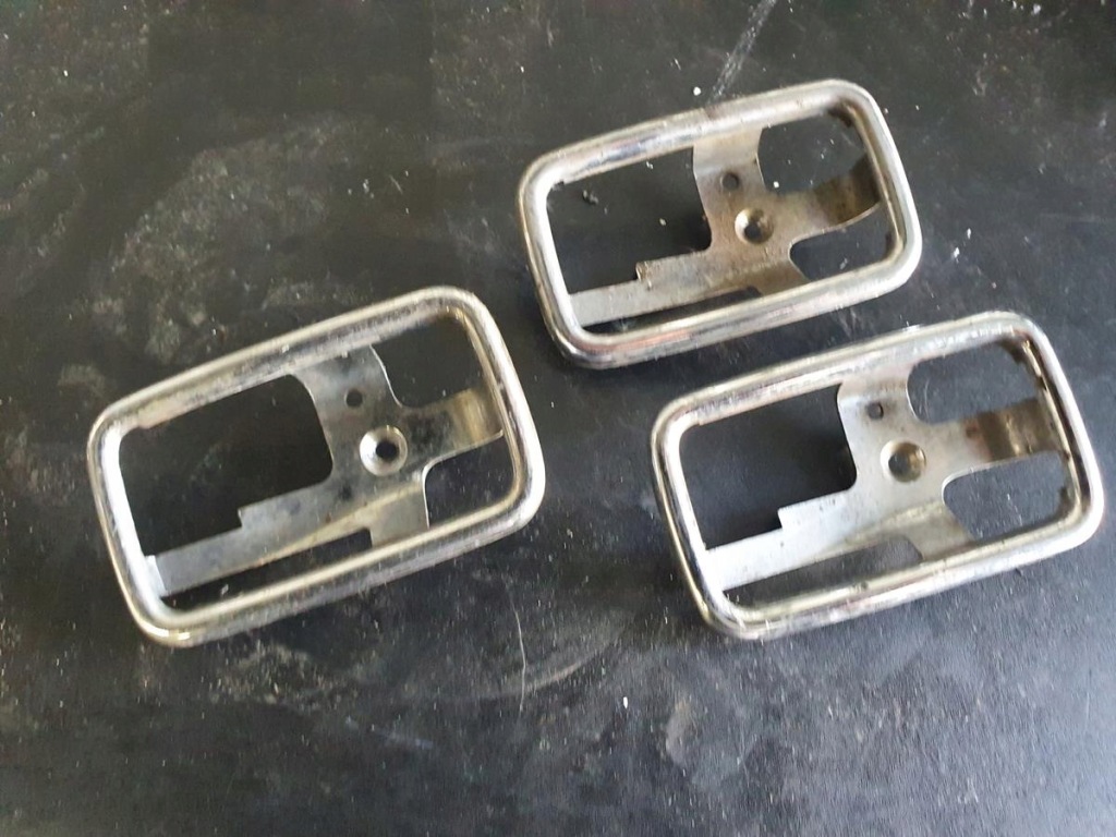 Mercedes w114 w115 захист ручка внутрішньої хром Ціна