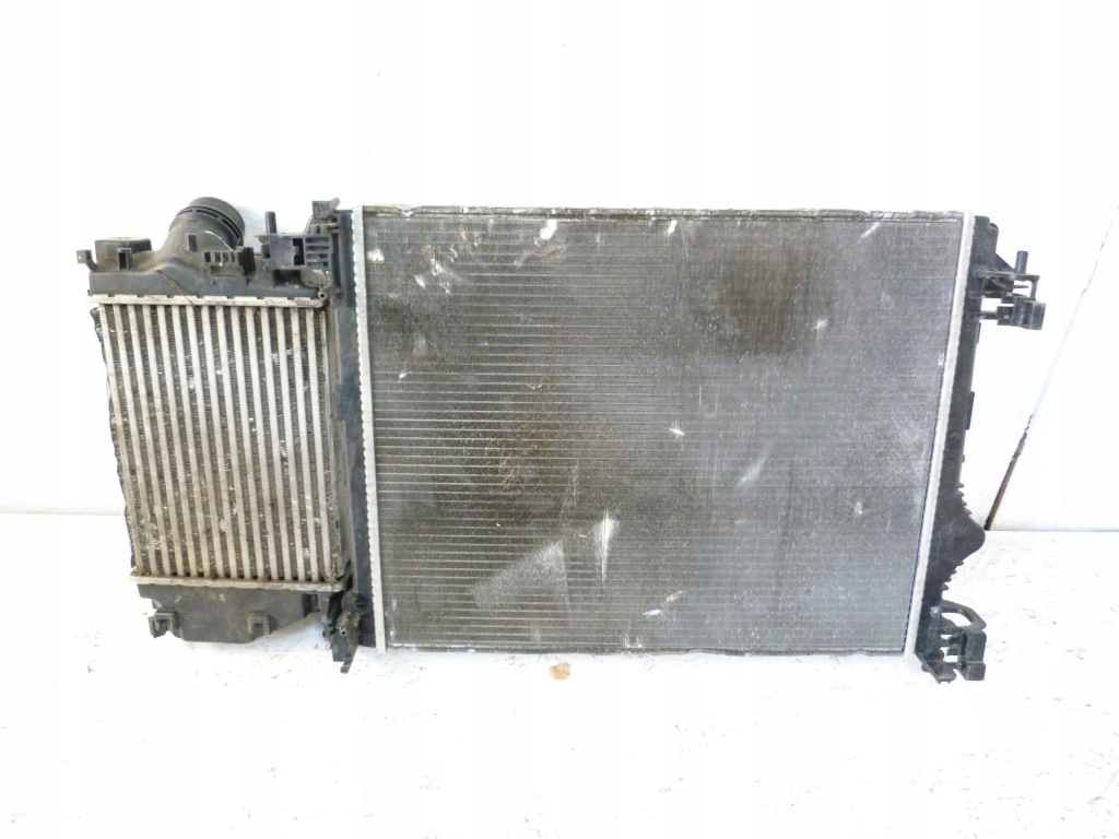 Купити Megane qashqai j11 радіатор інтеркулер справний