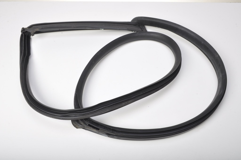 фото №1, Maserati ghibli iii прокладка дверь левый перед