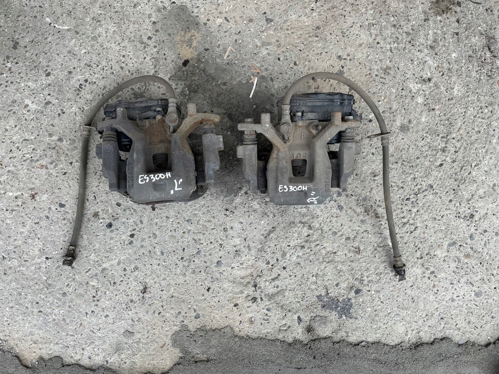 фото №1, Lexus es 300h 2.5 hyb супорт гальмівний задня правий