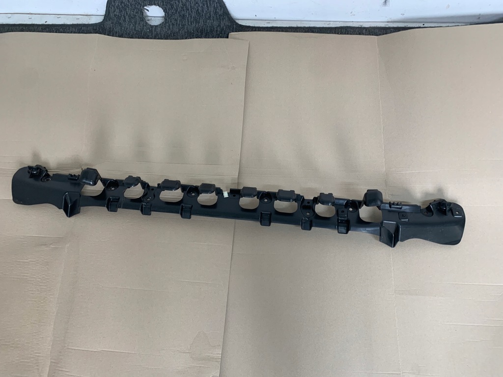 фото №1, Ford mustang mach-e rwd 21r кронштейн напрямна бампера задня задній середній