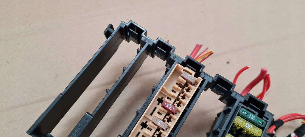 фото №5, A6 c8 4k кронштейн кронштейн коробка предохранителей 4k0971845 a7 4k