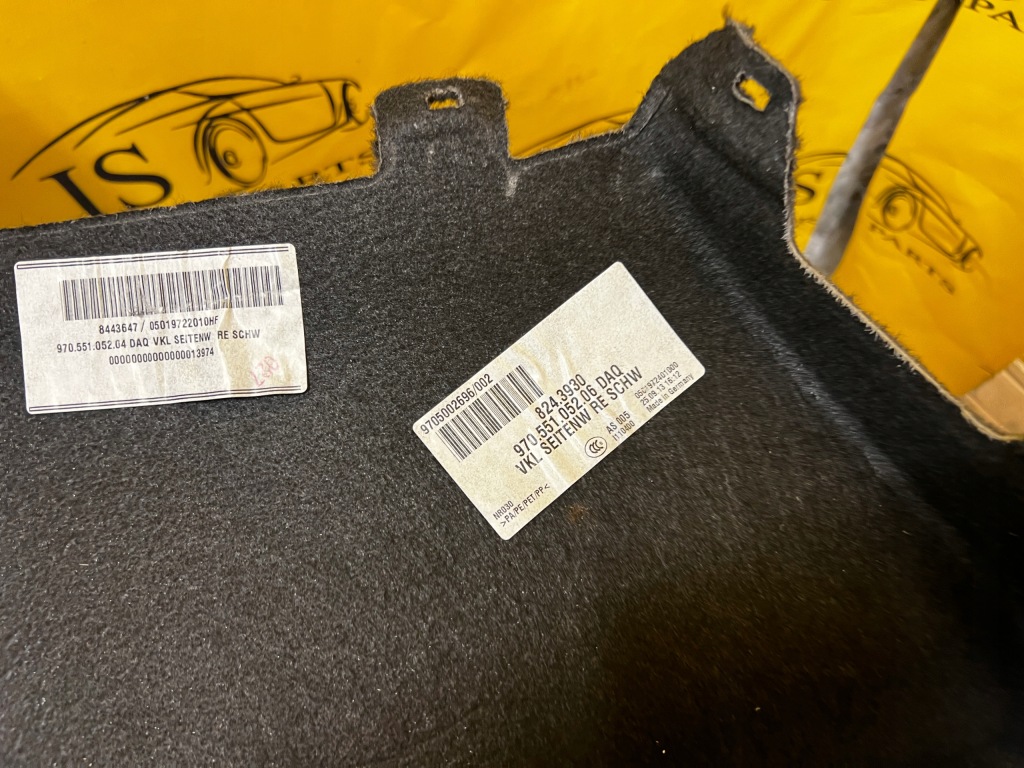 Купить Обшивка обивка багажника задний  правый porsche panamera 970 1