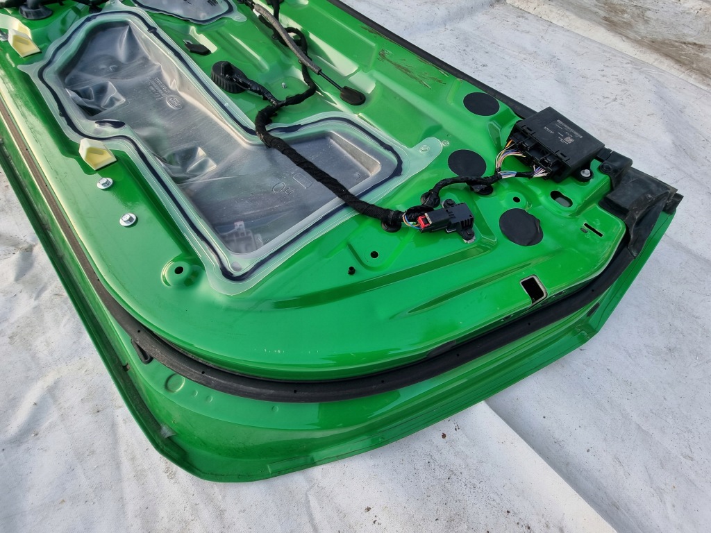 Ford mustang vi 2.3 рестайлинг  дверь правое  перед коплектная  стекло 2019- в Украине