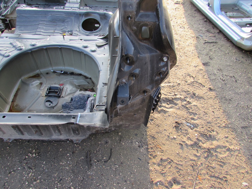 фото №9, Четверть крыло правый задняя peugeot 3008 i 09-13r