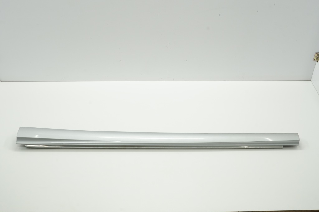 Купити Mercedes w176 рестайлінг  15r молдинг поріг ліва 761