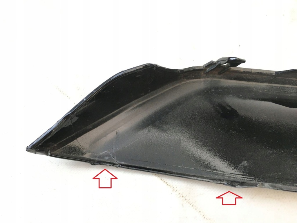 Mazda 3 iv 19- заглушка накладка бампера ліва Зі Шроту