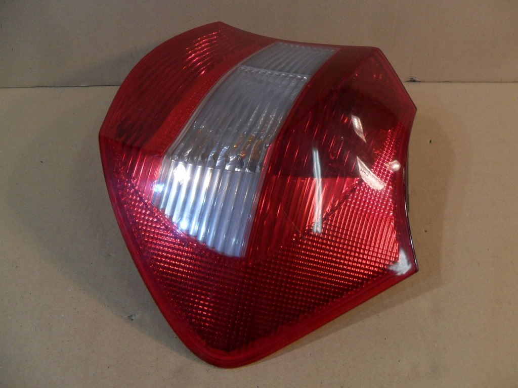 фото №10, Bmw 1 e81 e87 лампа задня права 301s380000