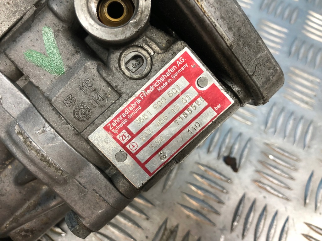 Mercedes w202 r129 w210 насос підсилювача 2104661901 Оригінал
