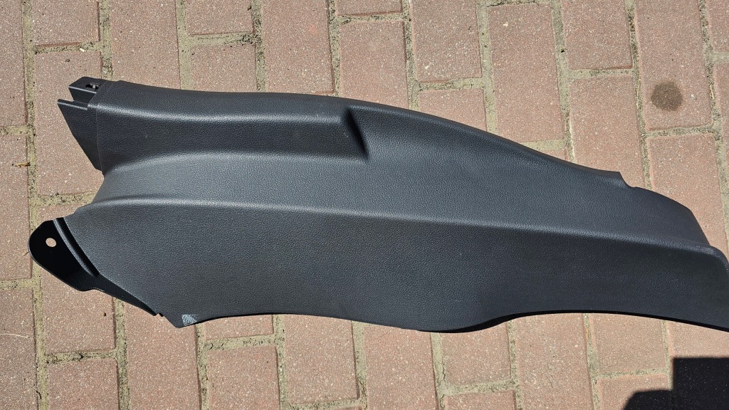 фото №1, Vw golf sportsvan защита накладка стойка правый задняя 510867766b